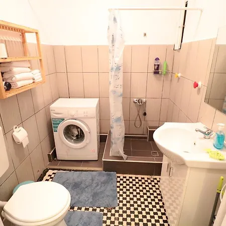 아파트 Cozy 2 Bedrooms In The Old Town
