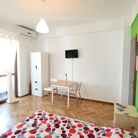 Cozy 2 Bedrooms In The Old Town Bucharest
